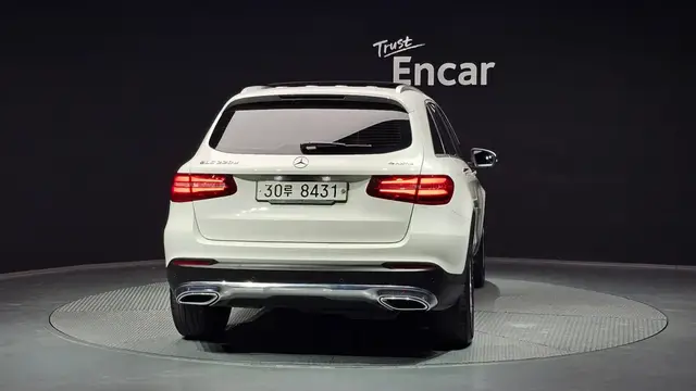 MERCEDES-BENZ GLC ПАНОРАМА LED ПОДОГРЕВЫ ПАМЯТЬ СИДЕНИЙ АССИСТЕНТЫ ВОДИТЕЛЮ И ДРУГИЕ ОПЦИИ 2018