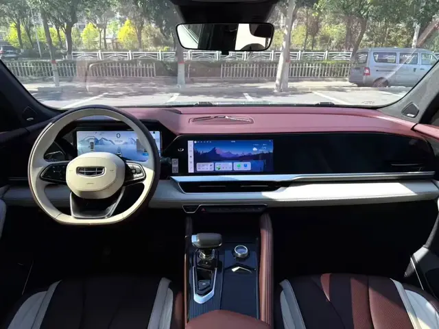 GEELY XINGYUE L PREMIUM 2022