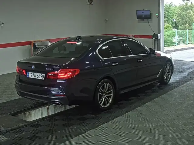 BMW 5 SERIES 2018
