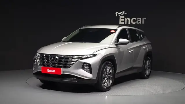 HYUNDAI TUCSON КОЖАНЫЕ СИДЕНИЯ С ПОДОГРЕВОМ И ВЕНТИЛЯЦИЕЙ АДАПТИВНЫЙ КРУИЗ АССИСТЕНТЫ ВОДИТЕЛЮ РАСШИРЕННАЯ МУЛЬТИМЕ 2022