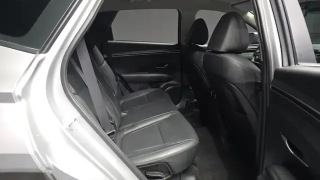 HYUNDAI TUCSON КОЖАНЫЕ СИДЕНИЯ С ПОДОГРЕВОМ И ВЕНТИЛЯЦИЕЙ АДАПТИВНЫЙ КРУИЗ АССИСТЕНТЫ ВОДИТЕЛЮ РАСШИРЕННАЯ МУЛЬТИМЕ 2022