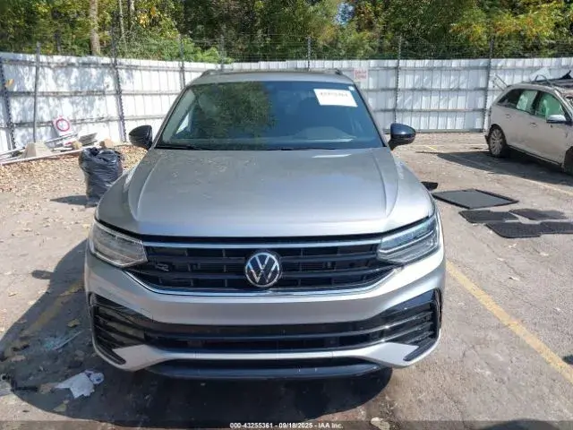 VOLKSWAGEN TIGUAN SE 2023