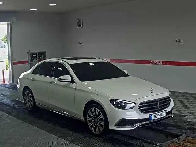 MERCEDES-BENZ E-CLASS 2023