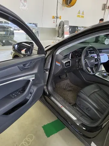 AUDI A6 2020