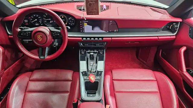 PORSCHE 911 CARRERA 4 2022