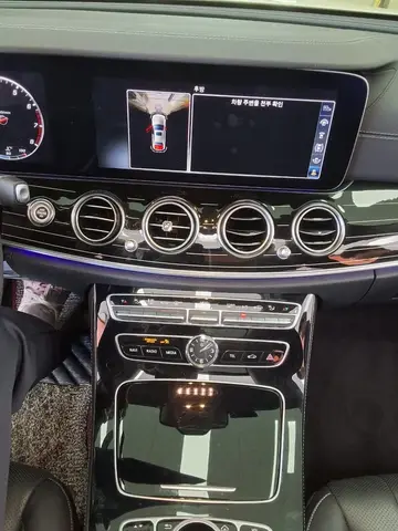 MERCEDES-BENZ E-CLASS 2018