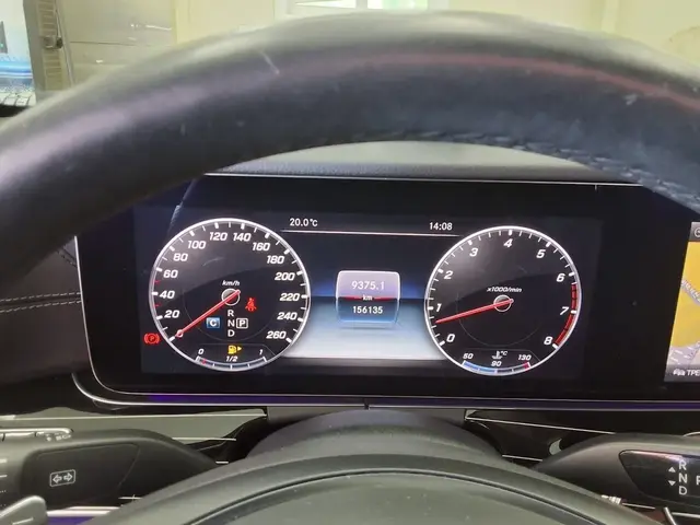 MERCEDES-BENZ E-CLASS 2018