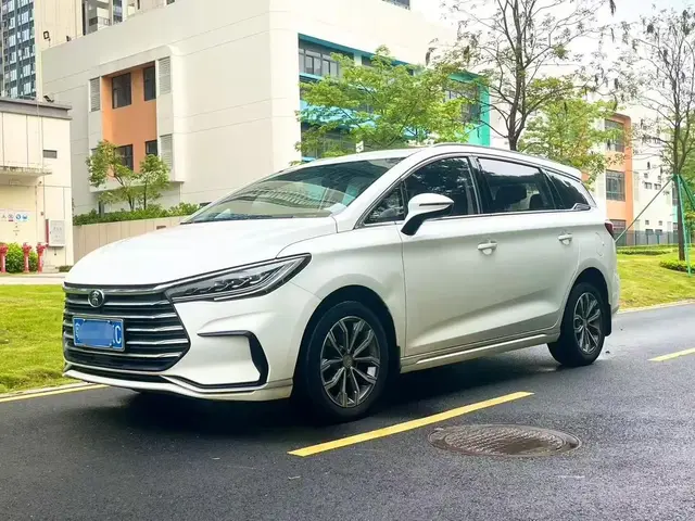 BYD SONG MAX LUXURY 2022