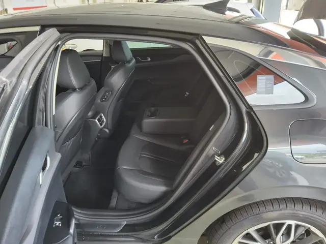 KIA K5 2023