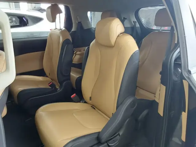 KIA CARNIVAL 9 2023