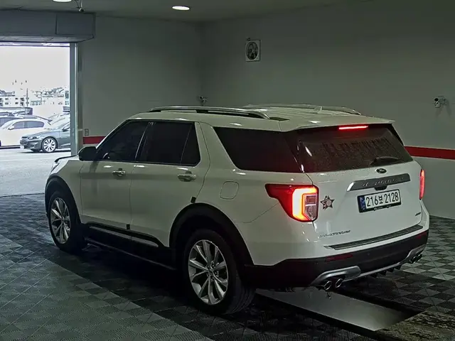 FORD EXPLORER 2023
