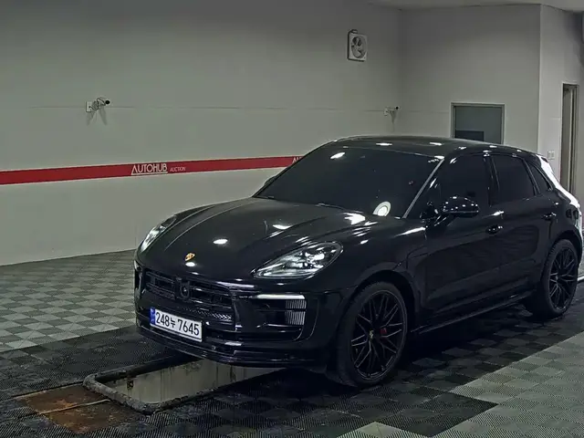 PORSCHE MACAN 2023