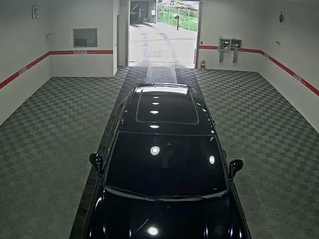 PORSCHE MACAN 2023