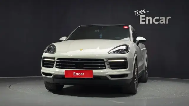 PORSCHE CAYENNE COUPE 3 2022