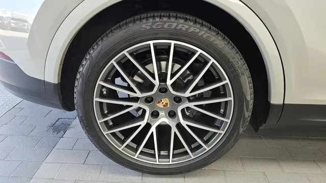 PORSCHE CAYENNE COUPE 3 2022