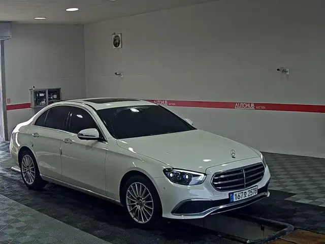 MERCEDES-BENZ E-CLASS 2022