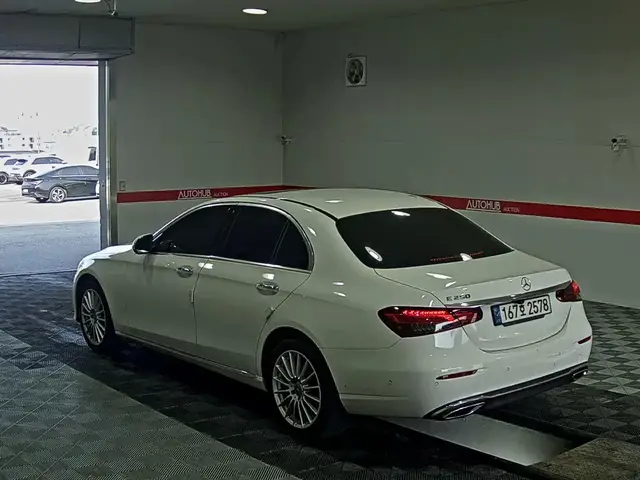 MERCEDES-BENZ E-CLASS 2022