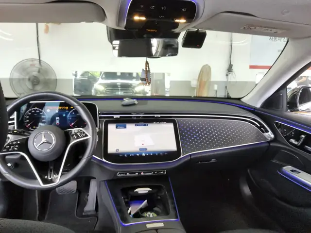 MERCEDES-BENZ E220D 4MATIC EXCLUSIVE 2024