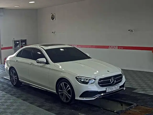 MERCEDES-BENZ E250 AVANTGARD 2023