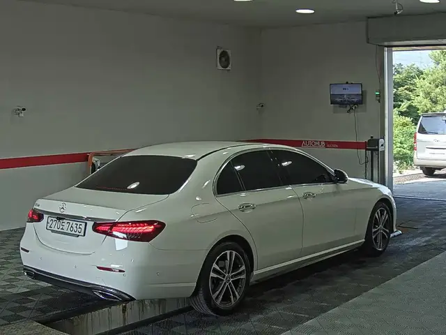 MERCEDES-BENZ E250 AVANTGARD 2023