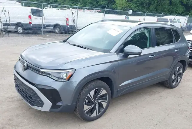 VOLKSWAGEN TAOS SE 2025