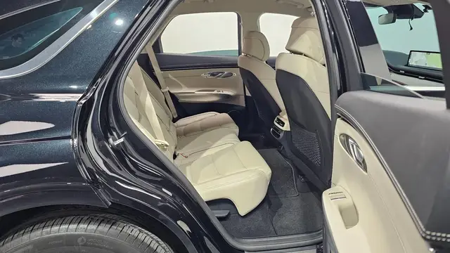 GENESIS GV70 2022
