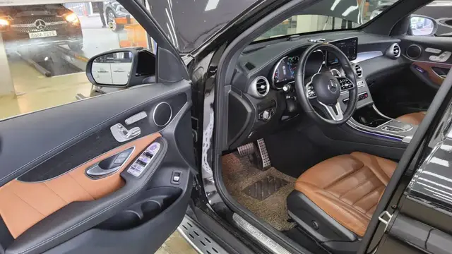 MERCEDES-BENZ GLC 300 4MATIC 2022