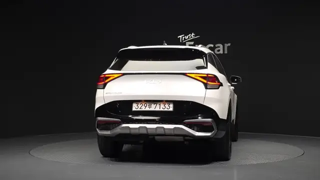 KIA SPORTAGE ЦИФРОВАЯ ПРИБОРНАЯ ПАНЕЛЬ ПОДОГРЕВЫ ПАМЯТЬ СИДЕНИЙ ВЕНТИЛЯЦИЯ АДАПТИВНЫЙ КРУИЗ LED-ОПТИКА 2023