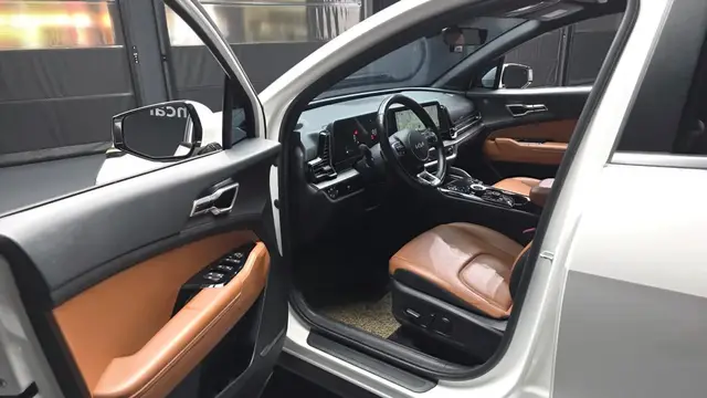 KIA SPORTAGE ЦИФРОВАЯ ПРИБОРНАЯ ПАНЕЛЬ ПОДОГРЕВЫ ПАМЯТЬ СИДЕНИЙ ВЕНТИЛЯЦИЯ АДАПТИВНЫЙ КРУИЗ LED-ОПТИКА 2023