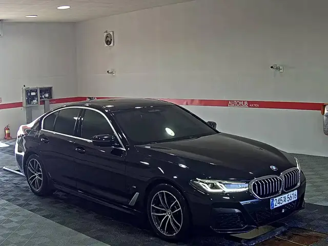 BMW 5 SERIES 2021