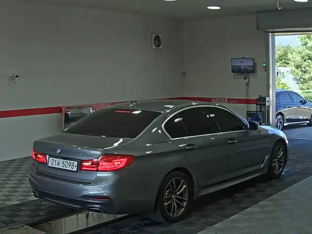 BMW 5 SERIES 2019