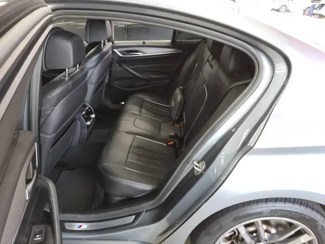 BMW 5 SERIES 2019