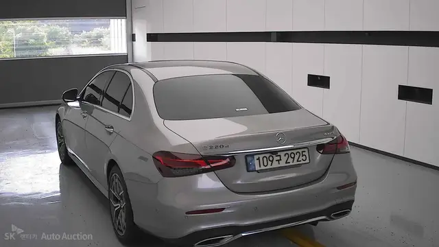 MERCEDES-BENZ E220D 4MATIC AMG 2022