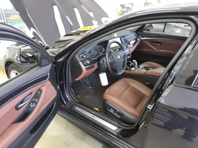 BMW 5- 2016