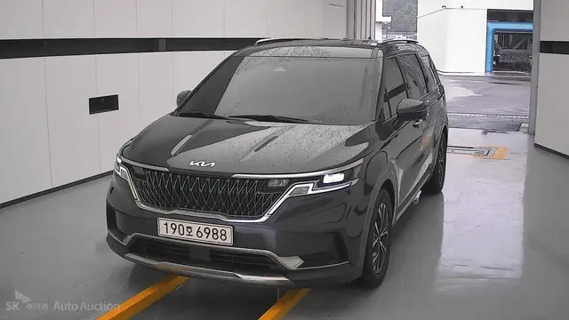 KIA CARNIVAL NOBLESSE 2022