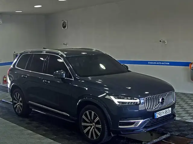 VOLVO XC90 2021