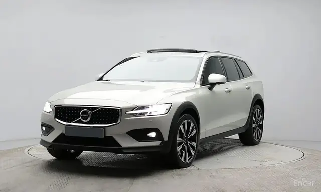 VOLVO V60 CROSS COUNTRY B5 2022
