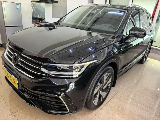 VOLKSWAGEN TIGUAN L PREMIUM 2023