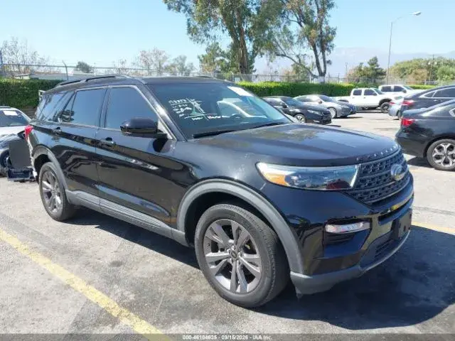 FORD EXPLORER XLT 2022
