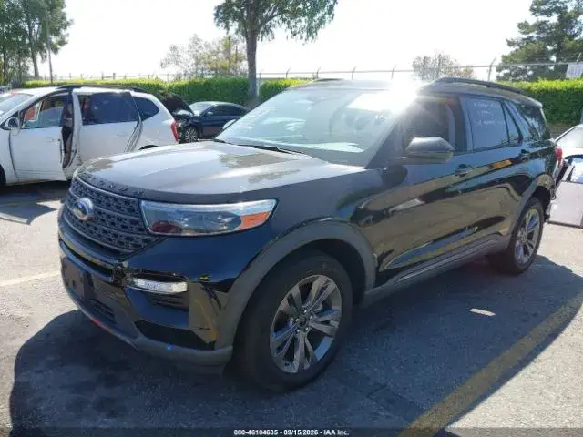 FORD EXPLORER XLT 2022