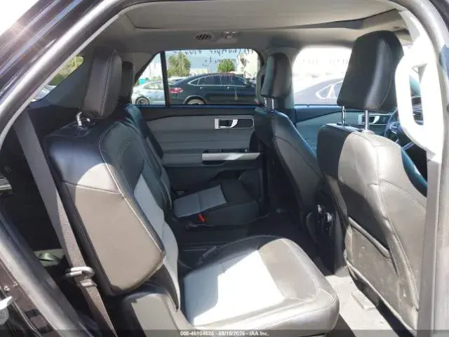 FORD EXPLORER XLT 2022