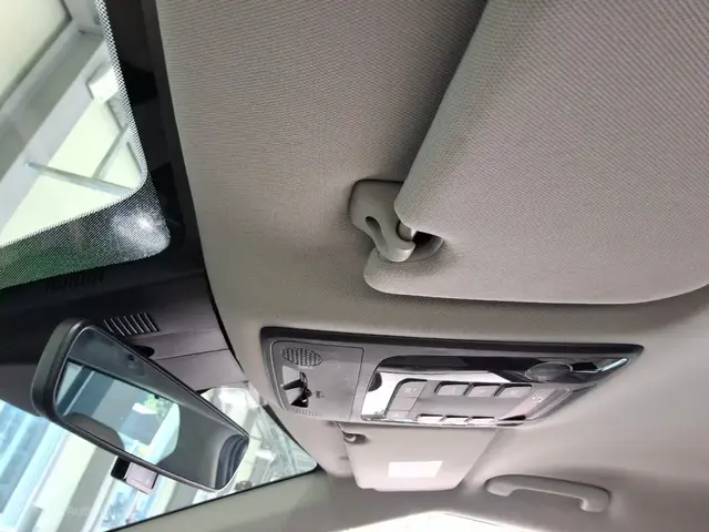 KIA CARNIVAL NOBLESSE 2023