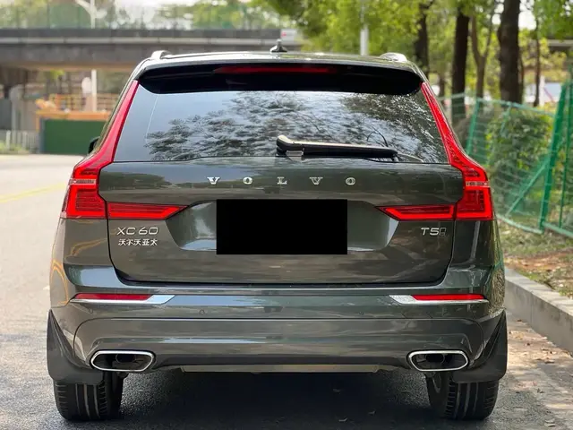 VOLVO XC60 T5 LUXURY VERSION 2021