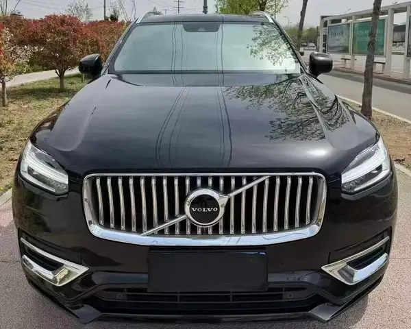 VOLVO XC90 B5 2022