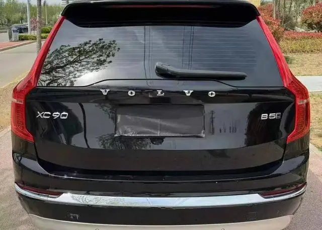 VOLVO XC90 B5 2022