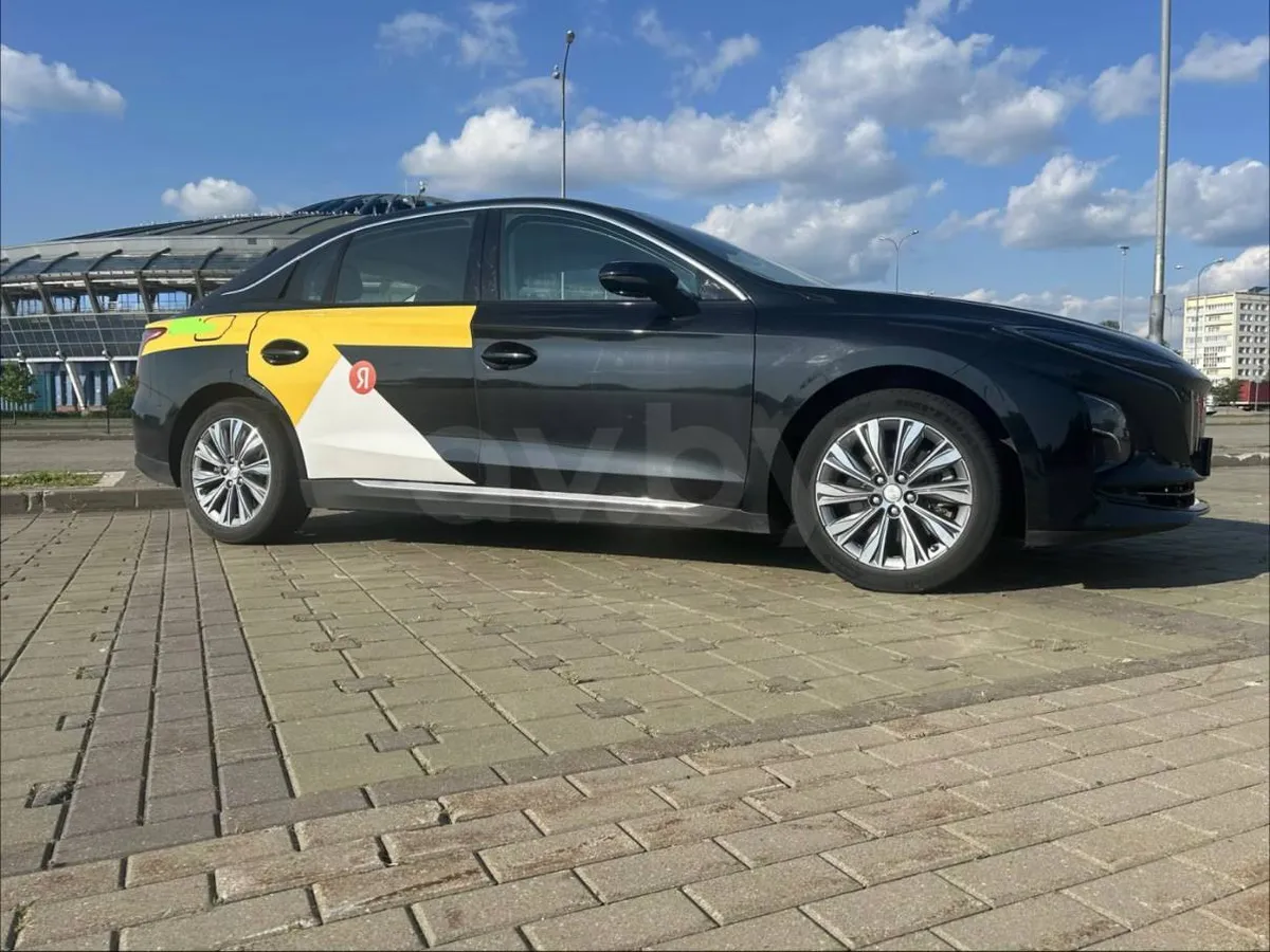 HONGQI E-QM5 2024