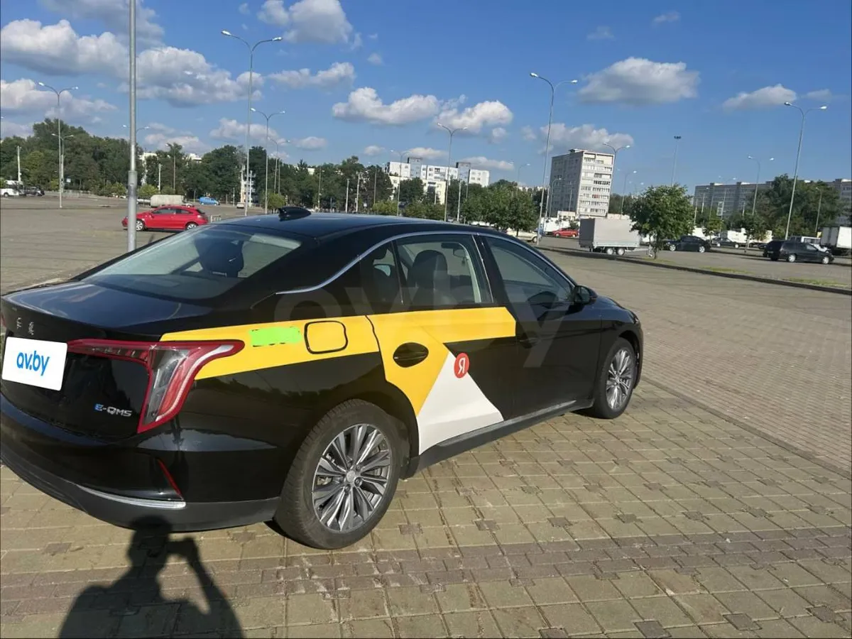 HONGQI E-QM5 2024