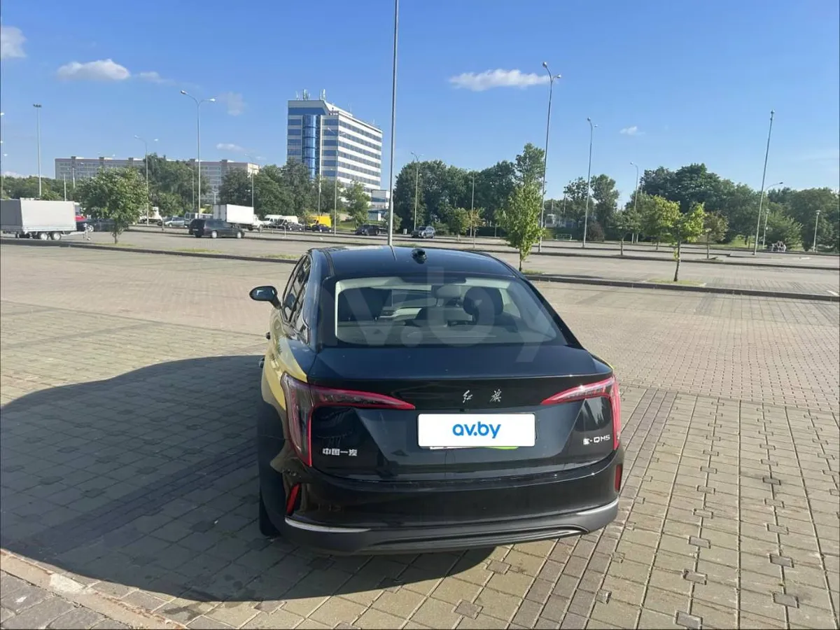 HONGQI E-QM5 2024