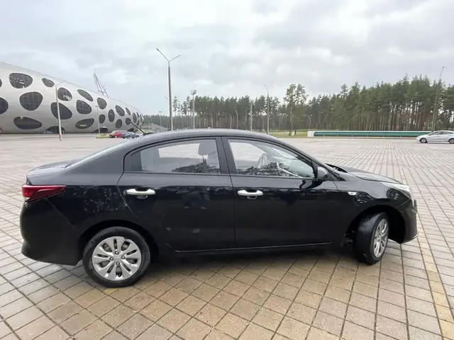 KIA RIO 2021