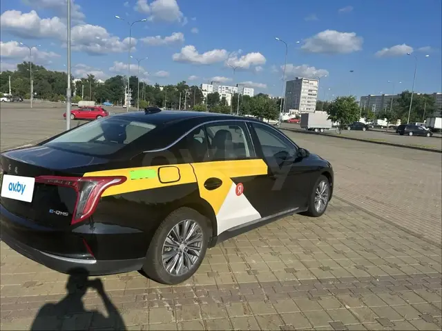 HONGQI E-QM5 2024